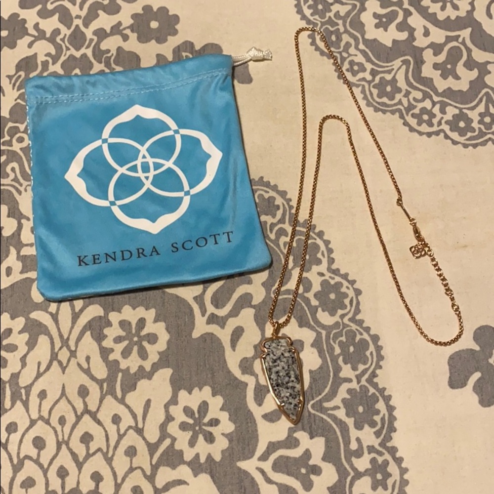 Kendra Scott rose gold and gray necklace
